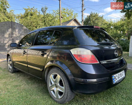 Черный Опель Астра, объемом двигателя 1.6 л и пробегом 216 тыс. км за 4700 $, фото 3 на Automoto.ua
