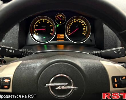 Черный Опель Астра, объемом двигателя 1.6 л и пробегом 219 тыс. км за 5900 $, фото 9 на Automoto.ua