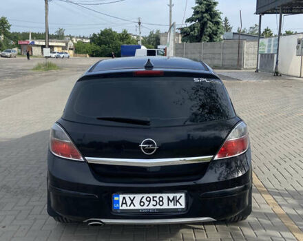 Черный Опель Астра, объемом двигателя 1.6 л и пробегом 170 тыс. км за 5150 $, фото 3 на Automoto.ua