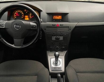 Черный Опель Астра, объемом двигателя 1.4 л и пробегом 155 тыс. км за 3950 $, фото 8 на Automoto.ua