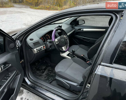 Опель Астра 2008 в Житомире на Automoto.ua Черный Опель Астра, объемом двигателя 1.6 л и пробегом 258 тыс. км за 4600 $, фото 7 на Automoto.ua