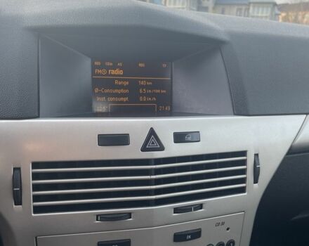 Черный Опель Астра, объемом двигателя 1.7 л и пробегом 224 тыс. км за 4500 $, фото 7 на Automoto.ua