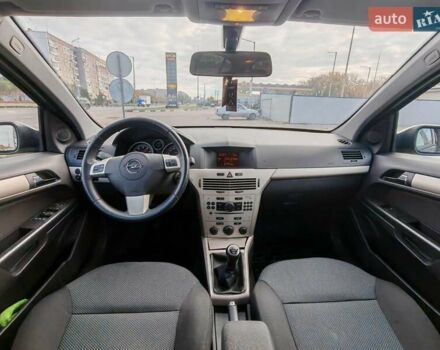 Черный Опель Астра, объемом двигателя 1.6 л и пробегом 194 тыс. км за 5300 $, фото 20 на Automoto.ua