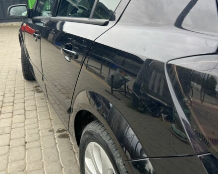 Черный Опель Астра, объемом двигателя 1.7 л и пробегом 240 тыс. км за 4799 $, фото 5 на Automoto.ua