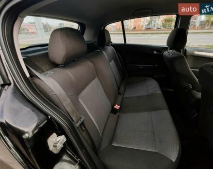 Черный Опель Астра, объемом двигателя 1.6 л и пробегом 194 тыс. км за 5300 $, фото 22 на Automoto.ua