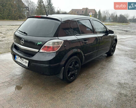 Черный Опель Астра, объемом двигателя 1.4 л и пробегом 220 тыс. км за 4350 $, фото 2 на Automoto.ua