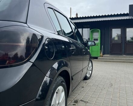 Черный Опель Астра, объемом двигателя 1.7 л и пробегом 240 тыс. км за 4799 $, фото 4 на Automoto.ua