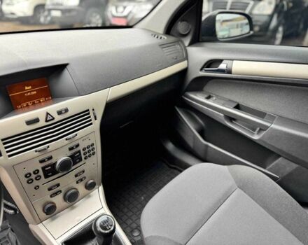 Опель Астра 2008 в Кривом Роге на Automoto.ua Черный Опель Астра, объемом двигателя 1.6 л и пробегом 197 тыс. км за 5700 $, фото 12 на Automoto.ua