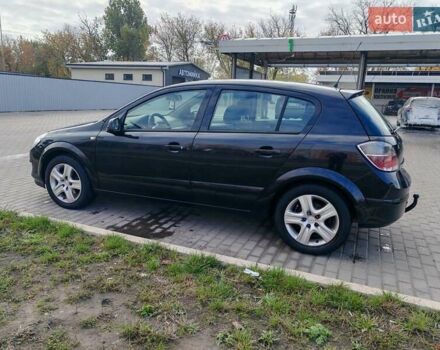 Черный Опель Астра, объемом двигателя 1.6 л и пробегом 194 тыс. км за 5300 $, фото 5 на Automoto.ua