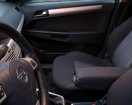 Опель Астра 2008 в Виннице на Automoto.ua Черный Опель Астра, объемом двигателя 1.6 л и пробегом 10 тыс. км за 6000 $, фото 5 на Automoto.ua