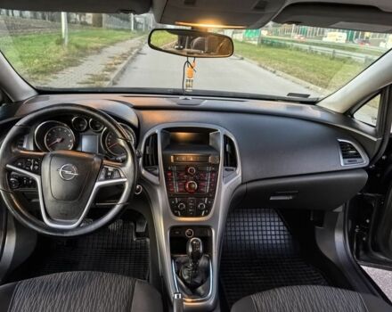 Чорний Опель Астра, об'ємом двигуна 1.6 л та пробігом 265 тис. км за 3200 $, фото 5 на Automoto.ua