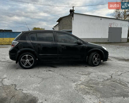 Опель Астра 2008 в Житомире на Automoto.ua Черный Опель Астра, объемом двигателя 1.6 л и пробегом 258 тыс. км за 4600 $, фото 1 на Automoto.ua