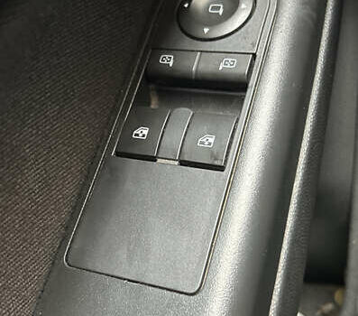 Черный Опель Астра, объемом двигателя 1.4 л и пробегом 220 тыс. км за 4350 $, фото 18 на Automoto.ua