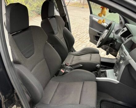 Черный Опель Астра, объемом двигателя 1.6 л и пробегом 246 тыс. км за 5650 $, фото 20 на Automoto.ua