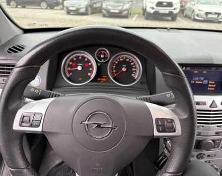 Черный Опель Астра, объемом двигателя 1.6 л и пробегом 246 тыс. км за 5650 $, фото 14 на Automoto.ua