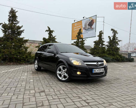 Черный Опель Астра, объемом двигателя 1.6 л и пробегом 245 тыс. км за 5650 $, фото 1 на Automoto.ua