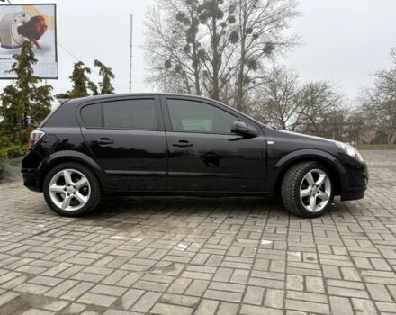 Черный Опель Астра, объемом двигателя 1.6 л и пробегом 246 тыс. км за 5650 $, фото 4 на Automoto.ua