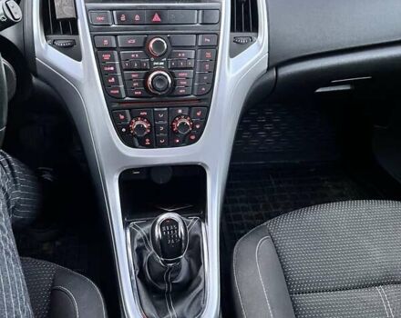 Черный Опель Астра, объемом двигателя 1.69 л и пробегом 216 тыс. км за 7800 $, фото 4 на Automoto.ua