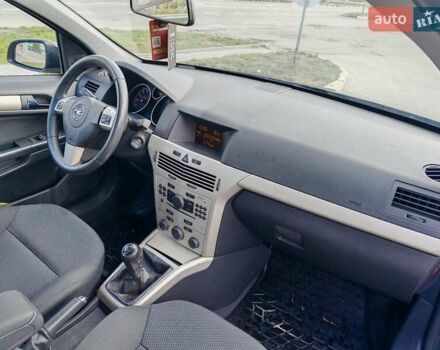 Черный Опель Астра, объемом двигателя 1.6 л и пробегом 194 тыс. км за 5000 $, фото 18 на Automoto.ua