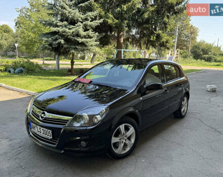 Черный Опель Астра, объемом двигателя 1.6 л и пробегом 225 тыс. км за 6000 $, фото 1 на Automoto.ua