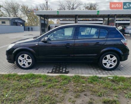 Черный Опель Астра, объемом двигателя 1.6 л и пробегом 194 тыс. км за 5000 $, фото 4 на Automoto.ua