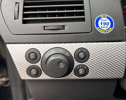 Черный Опель Астра, объемом двигателя 1.6 л и пробегом 245 тыс. км за 5650 $, фото 13 на Automoto.ua