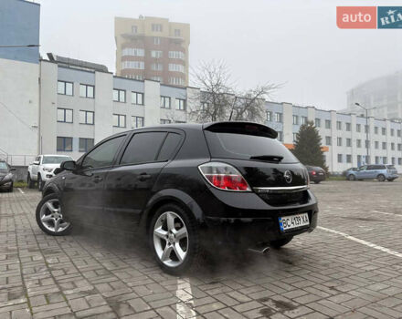 Черный Опель Астра, объемом двигателя 1.6 л и пробегом 245 тыс. км за 5650 $, фото 4 на Automoto.ua