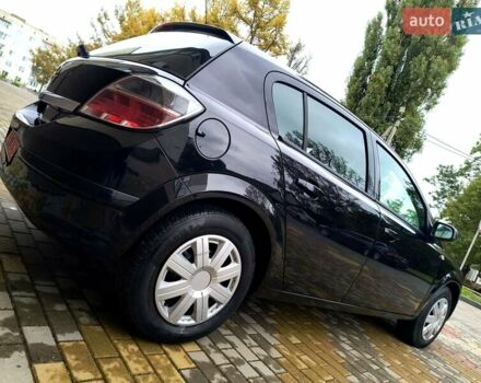 Чорний Опель Астра, об'ємом двигуна 1.6 л та пробігом 255 тис. км за 4799 $, фото 7 на Automoto.ua