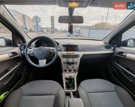 Черный Опель Астра, объемом двигателя 1.6 л и пробегом 194 тыс. км за 5000 $, фото 16 на Automoto.ua