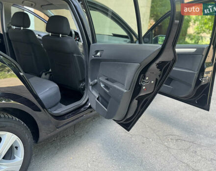Черный Опель Астра, объемом двигателя 1.6 л и пробегом 225 тыс. км за 5800 $, фото 34 на Automoto.ua