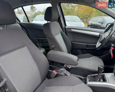 Опель Астра 2009 в Звенигородка на Automoto.ua Черный Опель Астра, объемом двигателя 1.6 л и пробегом 250 тыс. км за 5550 $, фото 38 на Automoto.ua