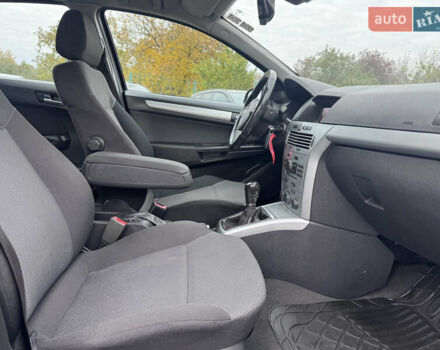 Опель Астра 2009 в Звенигородка на Automoto.ua Черный Опель Астра, объемом двигателя 1.6 л и пробегом 250 тыс. км за 5550 $, фото 37 на Automoto.ua