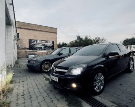 Опель Астра 2009 в Ровно на Automoto.ua Черный Опель Астра, объемом двигателя 1.6 л и пробегом 208 тыс. км за 5800 $, фото 2 на Automoto.ua