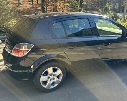 Черный Опель Астра, объемом двигателя 1.6 л и пробегом 250 тыс. км за 5900 $, фото 5 на Automoto.ua