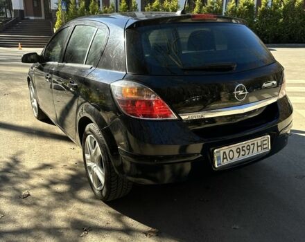 Черный Опель Астра, объемом двигателя 1.6 л и пробегом 250 тыс. км за 5900 $, фото 3 на Automoto.ua