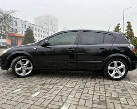 Черный Опель Астра, объемом двигателя 1.6 л и пробегом 246 тыс. км за 5650 $, фото 2 на Automoto.ua