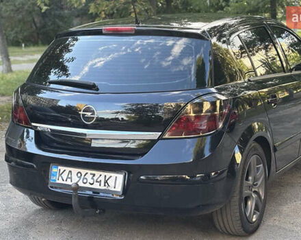 Черный Опель Астра, объемом двигателя 1.6 л и пробегом 253 тыс. км за 5500 $, фото 4 на Automoto.ua