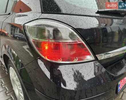 Черный Опель Астра, объемом двигателя 1.6 л и пробегом 98 тыс. км за 6150 $, фото 4 на Automoto.ua