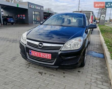 Черный Опель Астра, объемом двигателя 1.6 л и пробегом 194 тыс. км за 5000 $, фото 1 на Automoto.ua