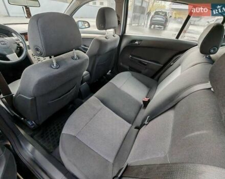 Черный Опель Астра, объемом двигателя 1.6 л и пробегом 194 тыс. км за 5000 $, фото 19 на Automoto.ua