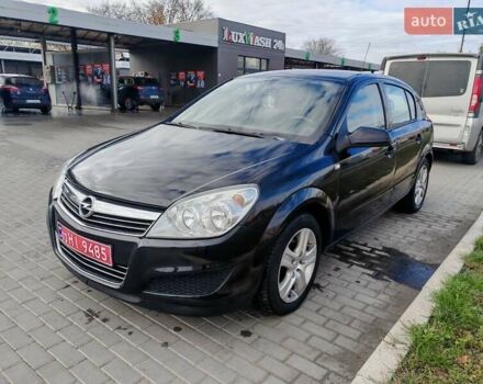 Черный Опель Астра, объемом двигателя 1.6 л и пробегом 194 тыс. км за 5000 $, фото 2 на Automoto.ua