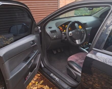 Черный Опель Астра, объемом двигателя 1.4 л и пробегом 173 тыс. км за 5500 $, фото 11 на Automoto.ua