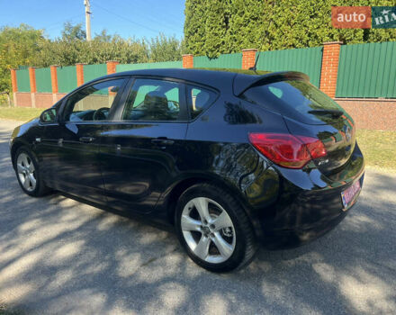 Опель Астра 2010 у Корсунь-Шевченковском на Automoto.ua Чорний Опель Астра, об'ємом двигуна 1.6 л та пробігом 184 тис. км за 6000 $, фото 12 на Automoto.ua