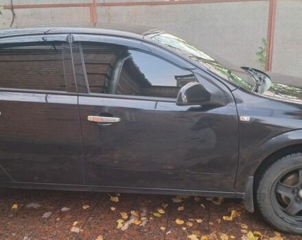 Черный Опель Астра, объемом двигателя 1.4 л и пробегом 173 тыс. км за 5500 $, фото 1 на Automoto.ua