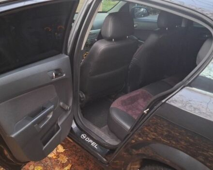 Черный Опель Астра, объемом двигателя 1.4 л и пробегом 173 тыс. км за 5500 $, фото 10 на Automoto.ua