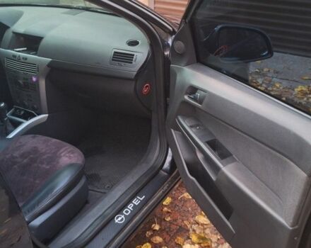 Черный Опель Астра, объемом двигателя 1.4 л и пробегом 173 тыс. км за 5500 $, фото 8 на Automoto.ua