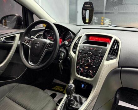 Черный Опель Астра, объемом двигателя 1.6 л и пробегом 180 тыс. км за 7700 $, фото 16 на Automoto.ua