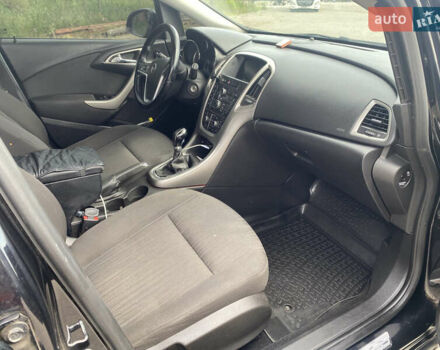 Опель Астра 2010 у Коропе на Automoto.ua Чорний Опель Астра, об'ємом двигуна 1.36 л та пробігом 220 тис. км за 6200 $, фото 9 на Automoto.ua