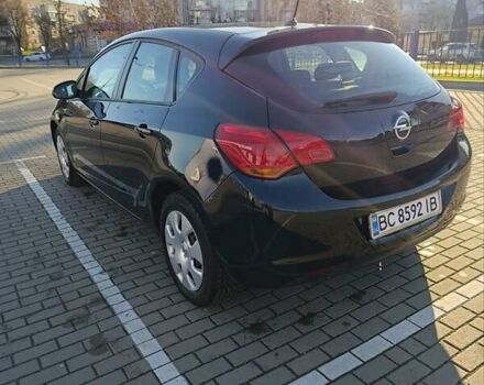 Черный Опель Астра, объемом двигателя 1.6 л и пробегом 249 тыс. км за 6500 $, фото 4 на Automoto.ua