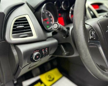 Черный Опель Астра, объемом двигателя 1.6 л и пробегом 180 тыс. км за 7700 $, фото 11 на Automoto.ua